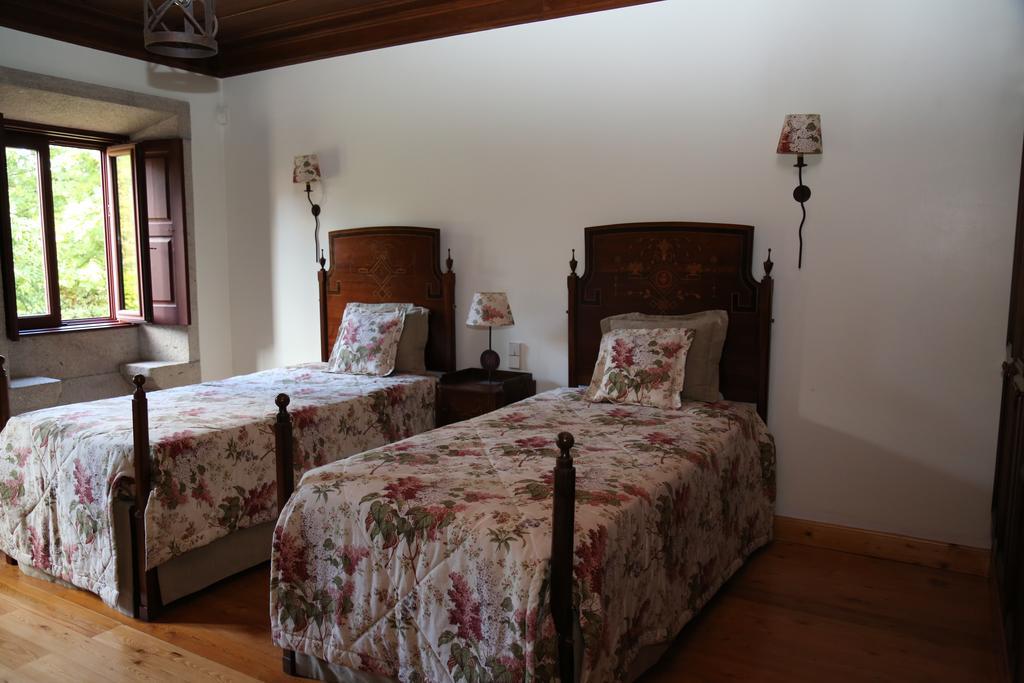 Quinta Dos Castanheiros Bed And Breakfast Ponte de Lima Phòng bức ảnh
